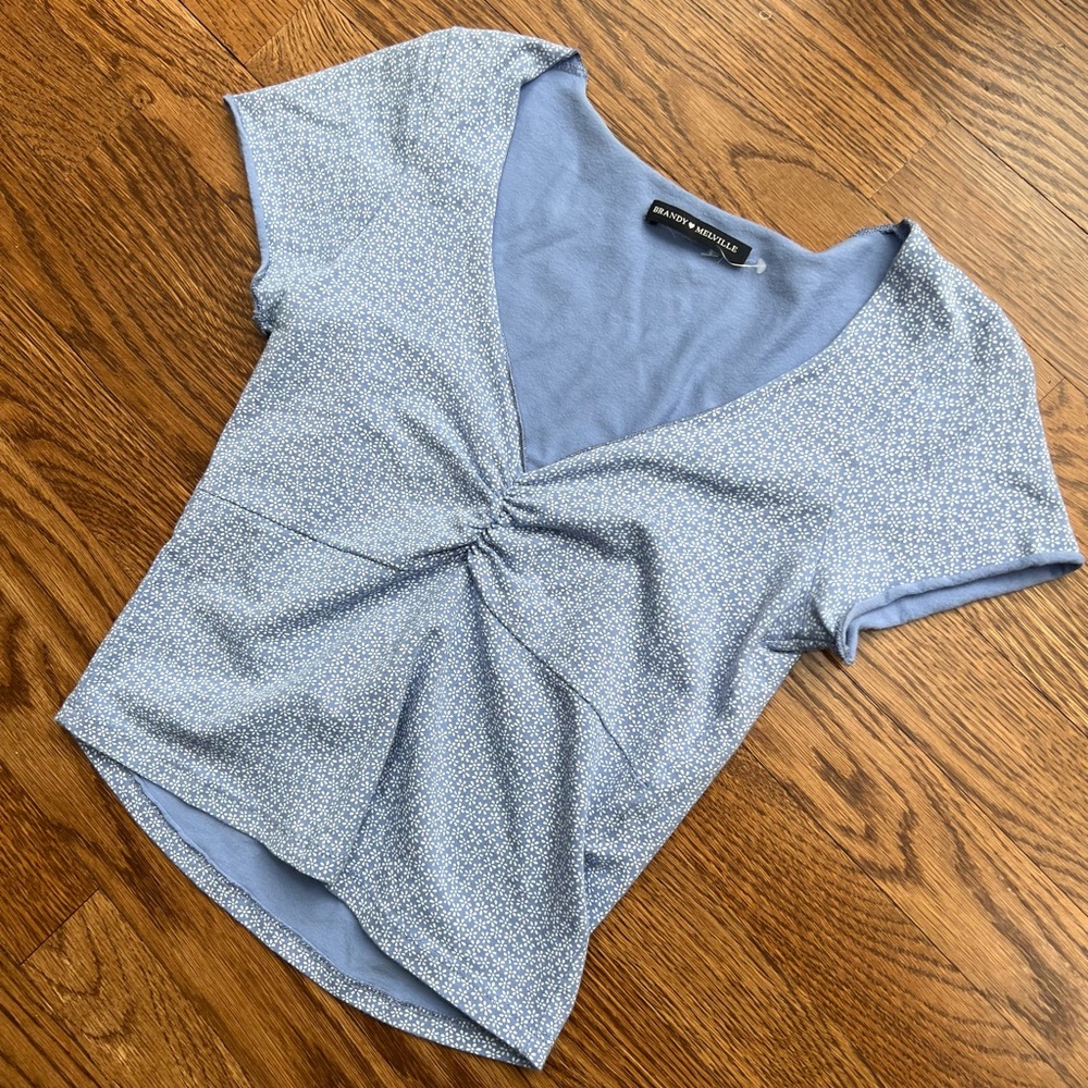 Brandy Melville  🌸 V-Neck Women's Top